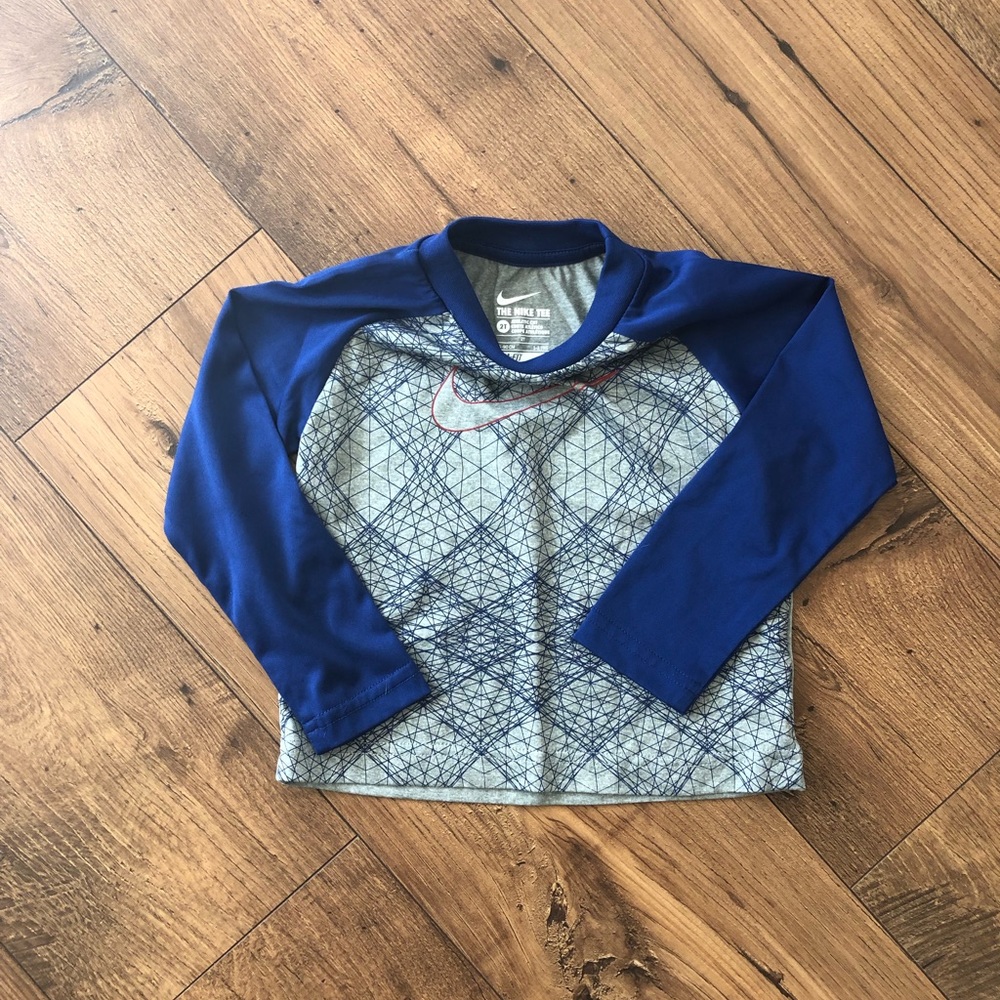 Nike Dri-Fit Long Sleeve Shirt 2T